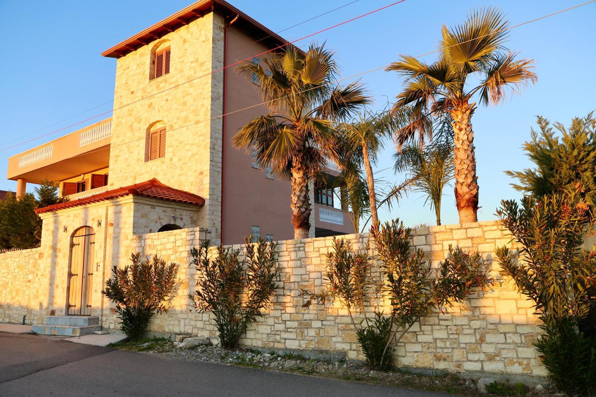 Green Villa With Private Pool Durrës Exterior foto