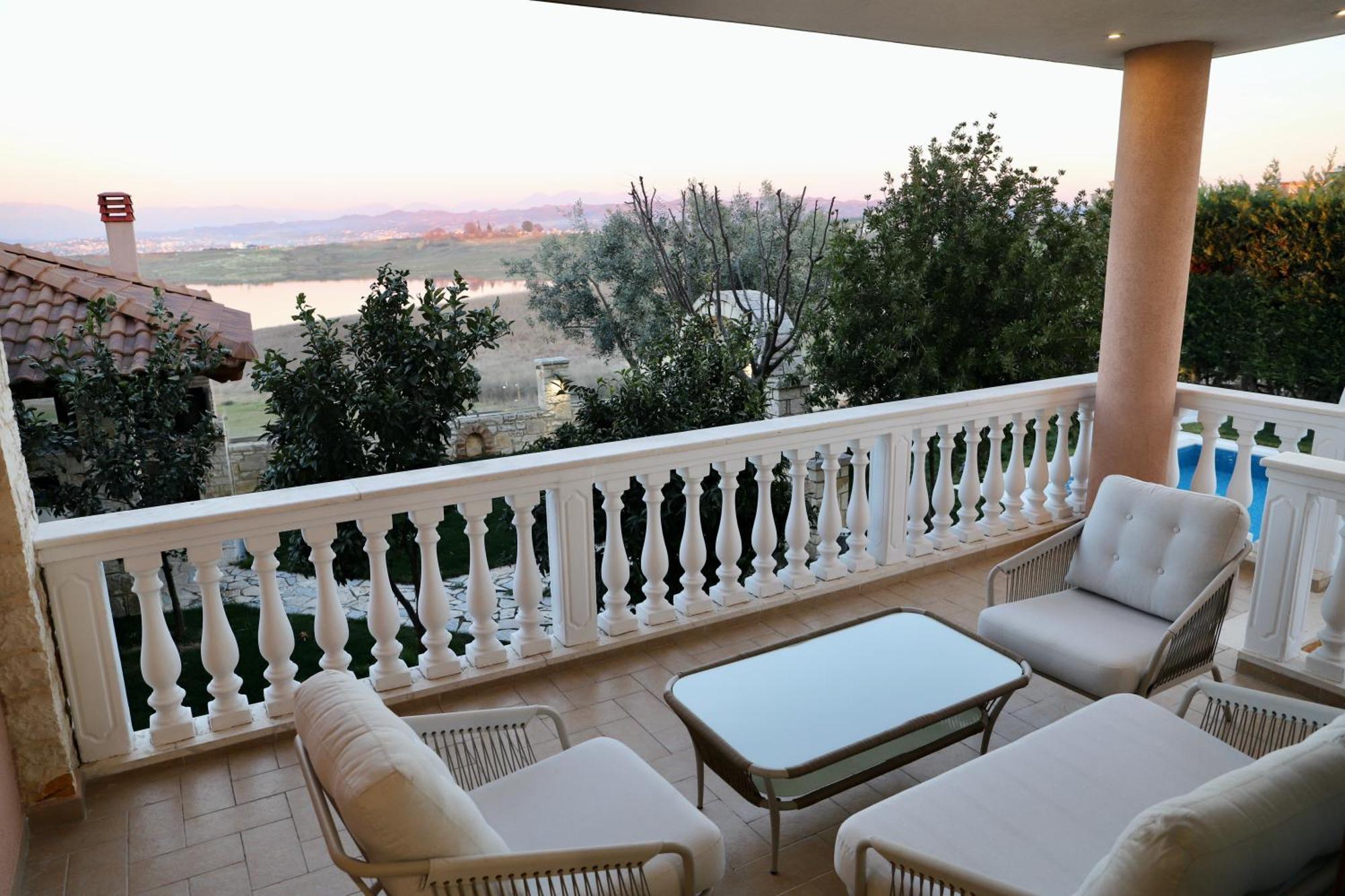 Green Villa With Private Pool Durrës Exterior foto